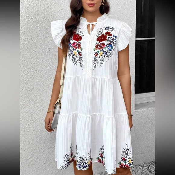 Boho Plus Size Floral Print Ruffle Sleeve White Dress - Picture 5 of 6